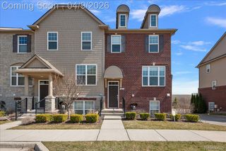 2877 Hartwick Drive, Rochester, MI 48307