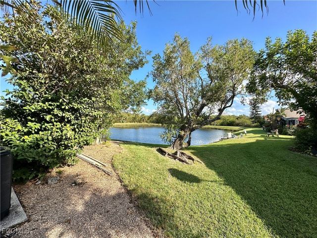 15427 Crystal Lake DR, North Fort Myers, FL 33917