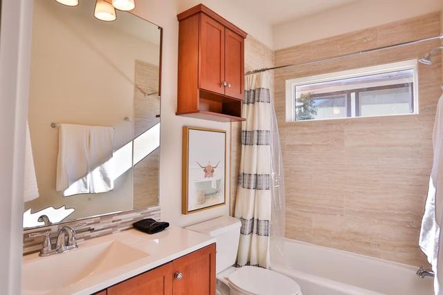 2203 Thornton RD A, Austin, TX 78704