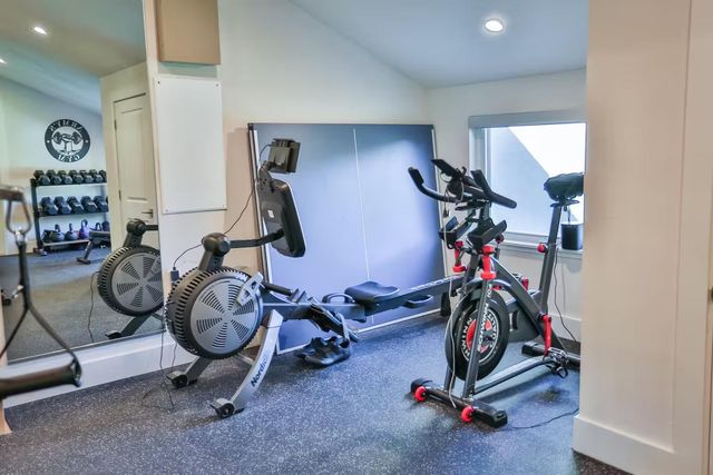 2203 Thornton RD A, Austin, TX 78704