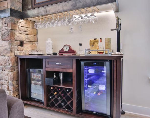 2203 Thornton RD A, Austin, TX 78704