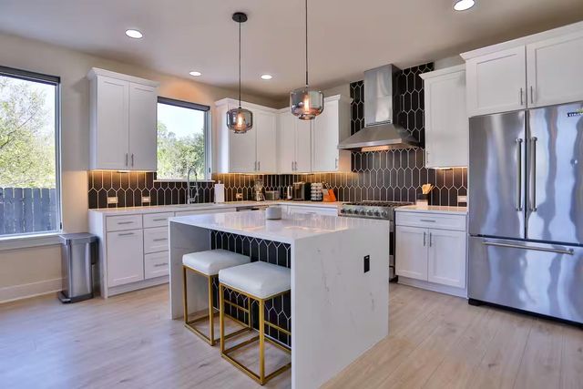 2203 Thornton RD A, Austin, TX 78704