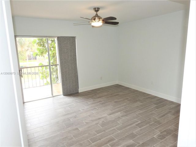 8401 SW 107th Avenue 211E, Miami, FL 33173