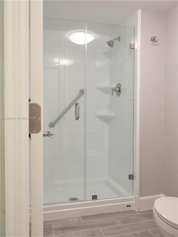 8401 SW 107th Avenue 211E, Miami, FL 33173