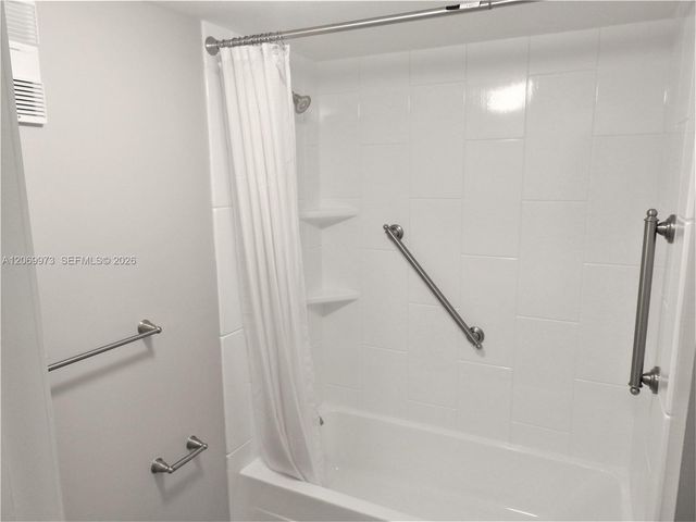 8401 SW 107th Avenue 211E, Miami, FL 33173