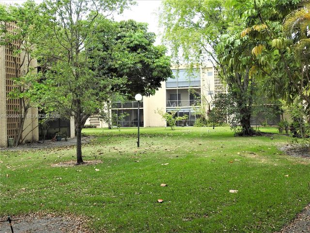 8401 SW 107th Avenue 211E, Miami, FL 33173