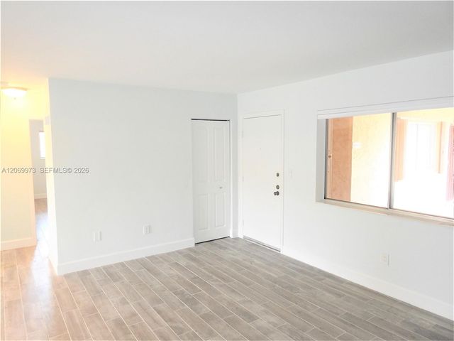 8401 SW 107th Avenue 211E, Miami, FL 33173