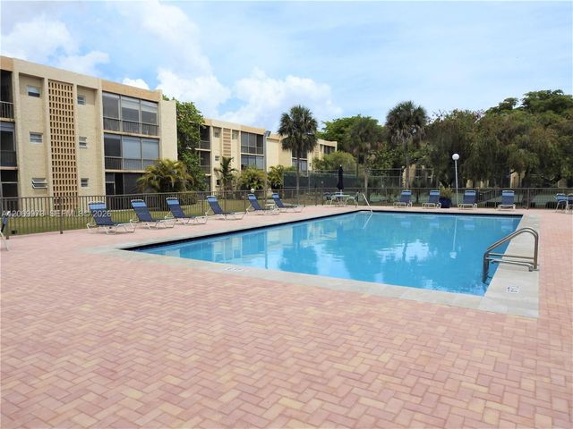 8401 SW 107th Avenue 211E, Miami, FL 33173