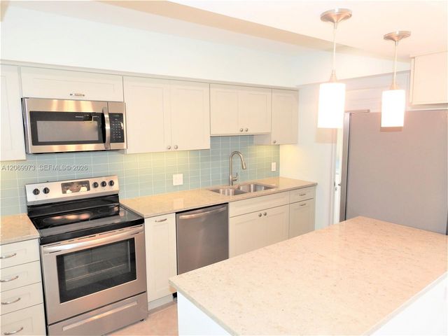 8401 SW 107th Avenue 211E, Miami, FL 33173