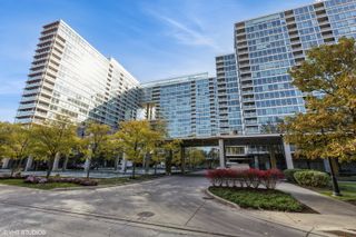 9725 Woods Drive 1109, Skokie, IL 60077