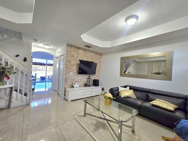 11405 NW 62nd Ter 236, Doral, FL 33178