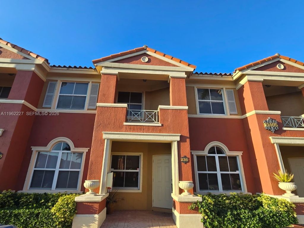 11405 NW 62nd Ter 236, Doral, FL 33178