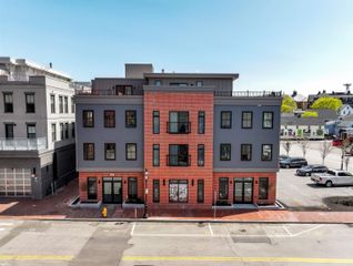 238 Deer St Unit 308, Portsmouth, NH 03801