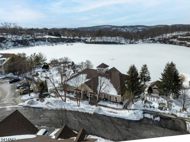 26 Birchwood Lane, North Haledon Boro, NJ 07508