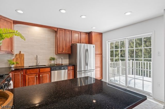 26 Birchwood Lane, North Haledon Boro, NJ 07508