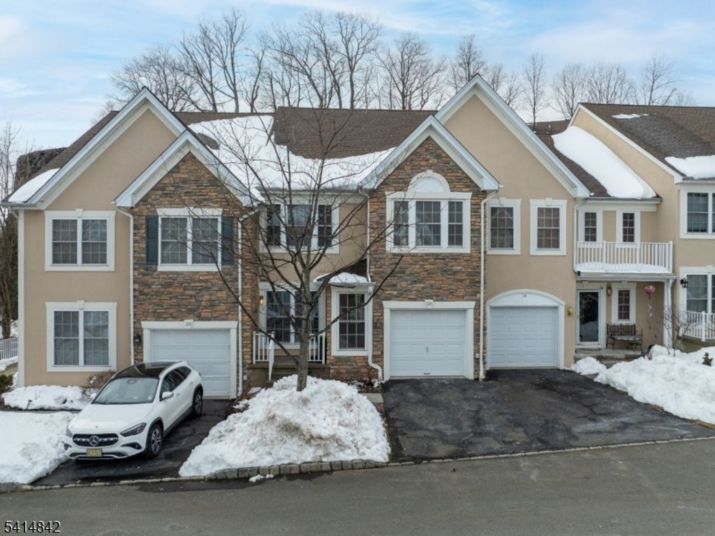 26 Birchwood Lane, North Haledon Boro, NJ 07508