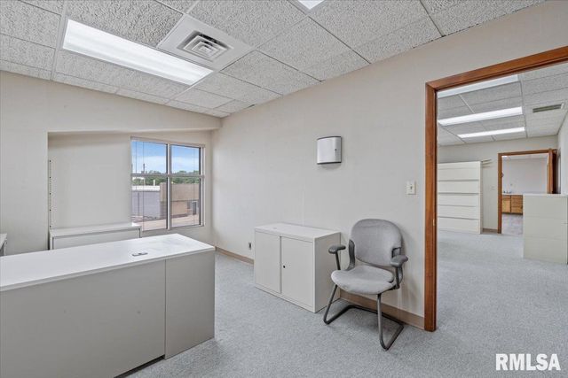 609 17TH Street, Rock Island, IL 61201