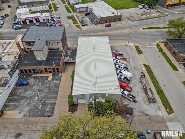 609 17TH Street, Rock Island, IL 61201