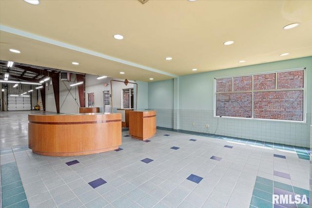 609 17TH Street, Rock Island, IL 61201