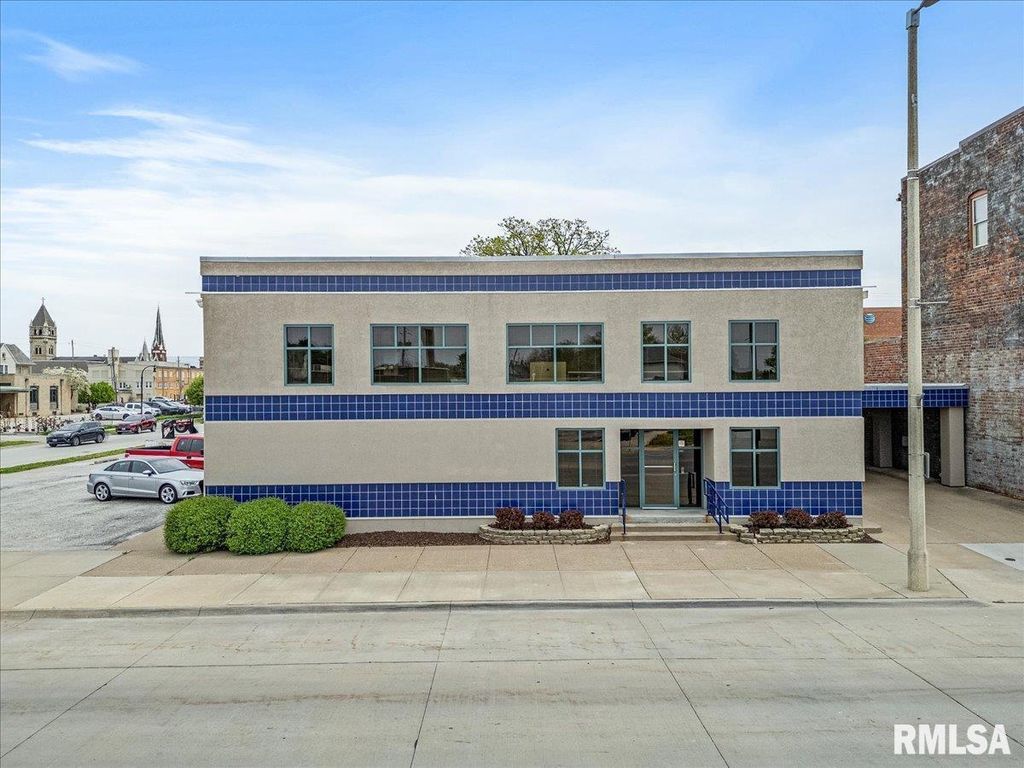 609 17TH Street, Rock Island, IL 61201