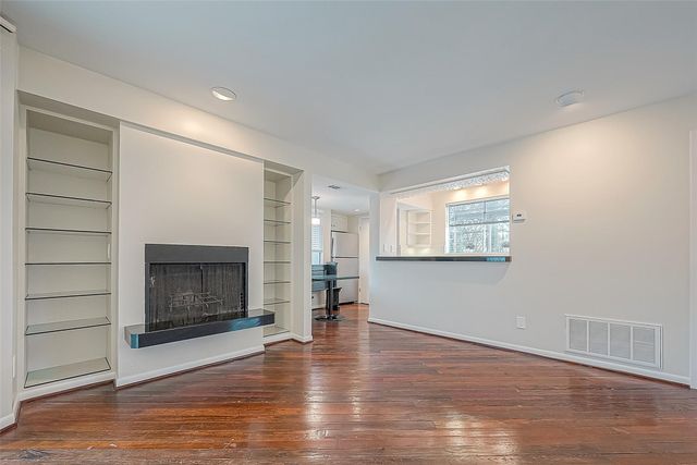 2029 Dunlavy Street, Houston, TX 77006