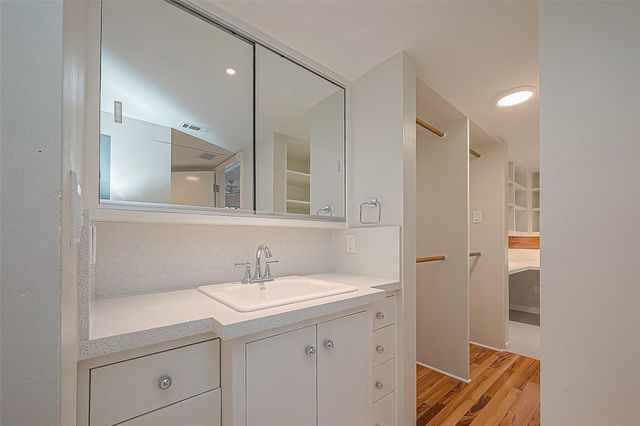 2029 Dunlavy Street, Houston, TX 77006