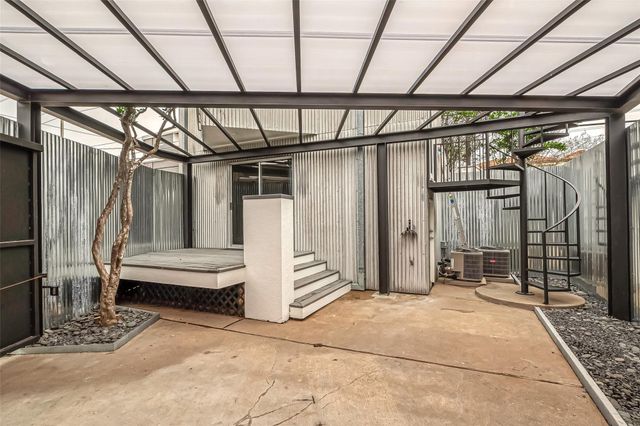 2029 Dunlavy Street, Houston, TX 77006