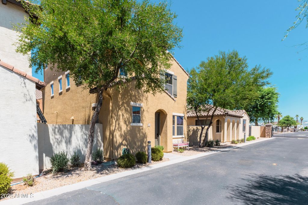 451 S HAWES Road 53, Mesa, AZ 85208 — photo 2