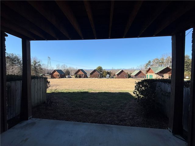 312 Kill Devil Hill, Six Mile, SC 29682