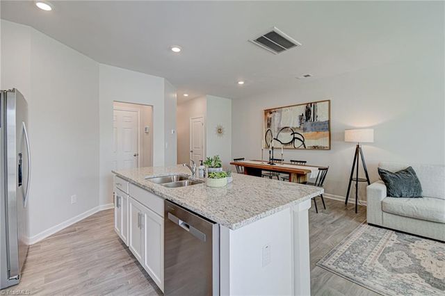 1166 Evelynnview Lane, Kernersville, NC 27284