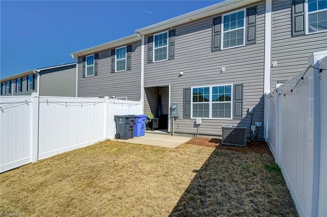 1166 Evelynnview Lane, Kernersville, NC 27284