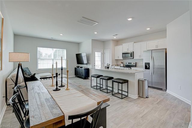 1166 Evelynnview Lane, Kernersville, NC 27284