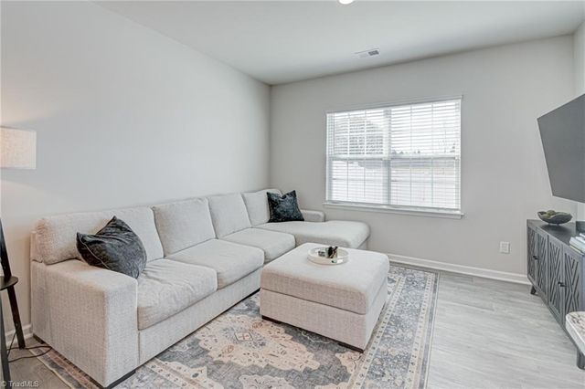 1166 Evelynnview Lane, Kernersville, NC 27284