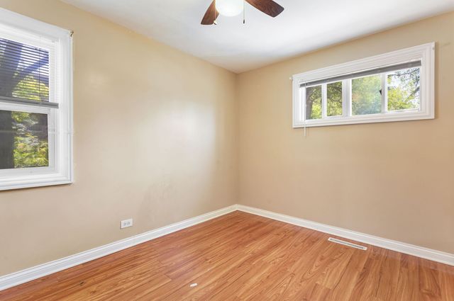 1751 W Chase Avenue, Chicago, IL 60626