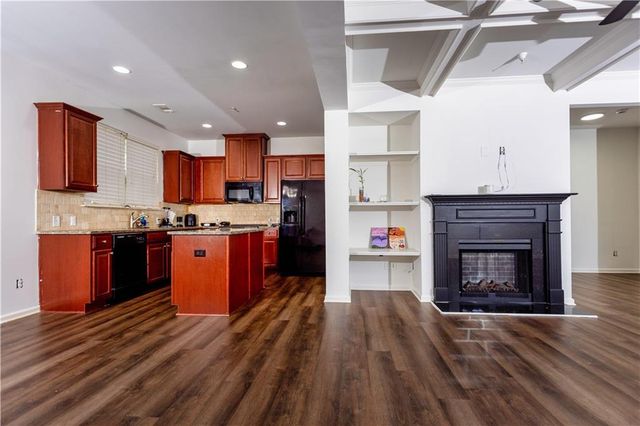 933 Spicy Oak Drive, Lawrenceville, GA 30044