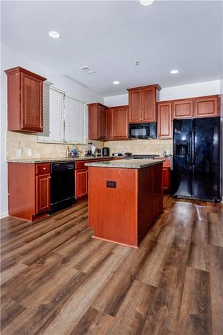 933 Spicy Oak Drive, Lawrenceville, GA 30044
