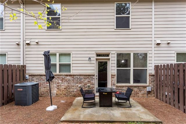 933 Spicy Oak Drive, Lawrenceville, GA 30044