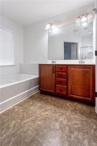 933 Spicy Oak Drive, Lawrenceville, GA 30044