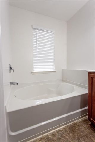 933 Spicy Oak Drive, Lawrenceville, GA 30044