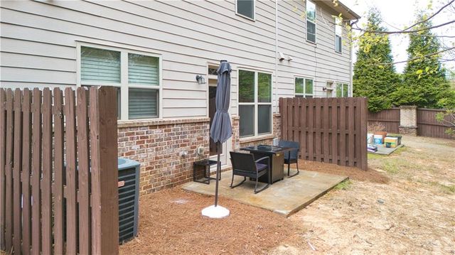 933 Spicy Oak Drive, Lawrenceville, GA 30044