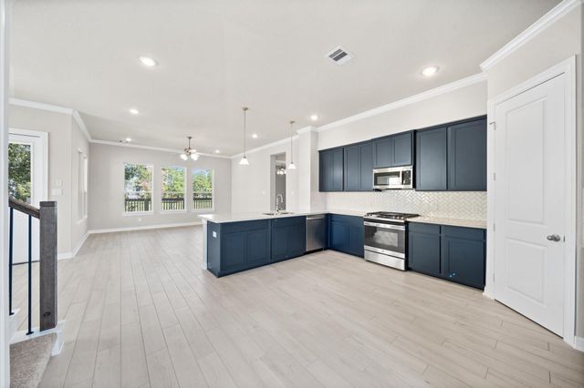 3905 Peacock Isle Drive, Dickinson, TX 77539