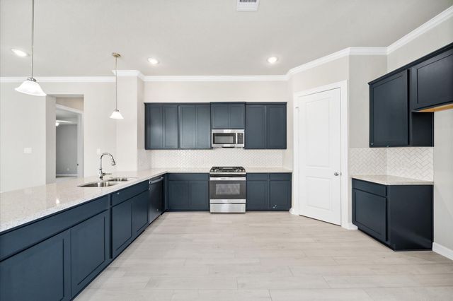 3905 Peacock Isle Drive, Dickinson, TX 77539