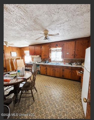 1621 N 30th Avenue, Meridian, MS 39301