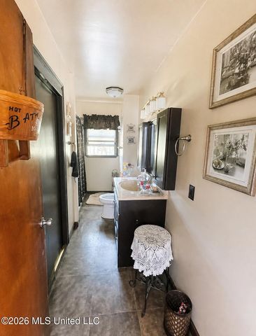 1621 N 30th Avenue, Meridian, MS 39301