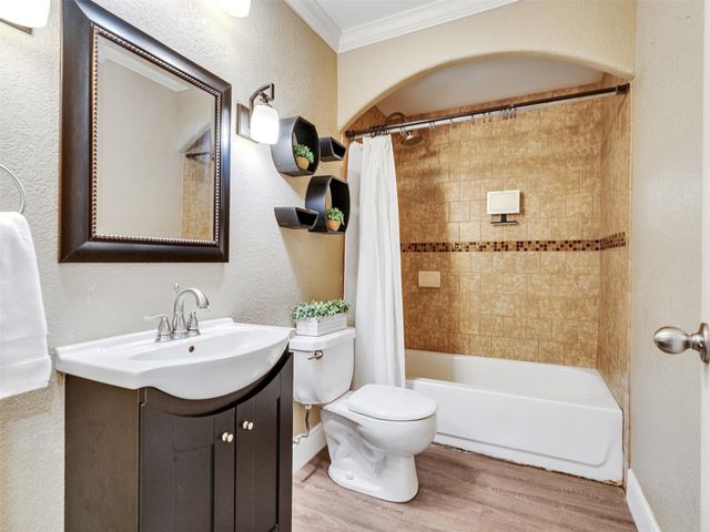 209 Schley Street, Richwood, TX 77531