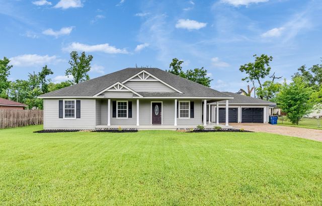 209 Schley Street, Richwood, TX 77531