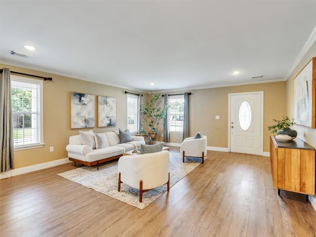 209 Schley Street, Richwood, TX 77531
