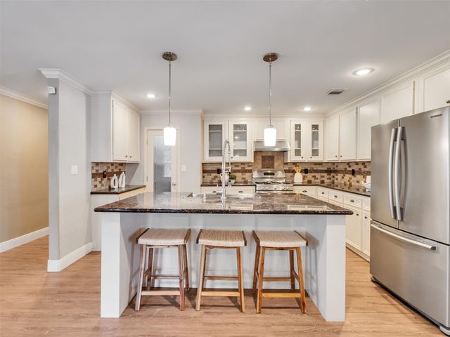 209 Schley Street, Richwood, TX 77531