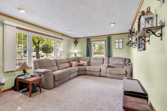 352 S JAMES STREET, Kimberly, WI 54136