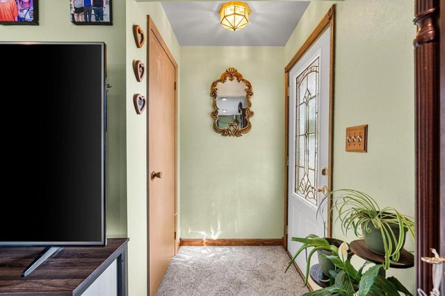 352 S JAMES STREET, Kimberly, WI 54136
